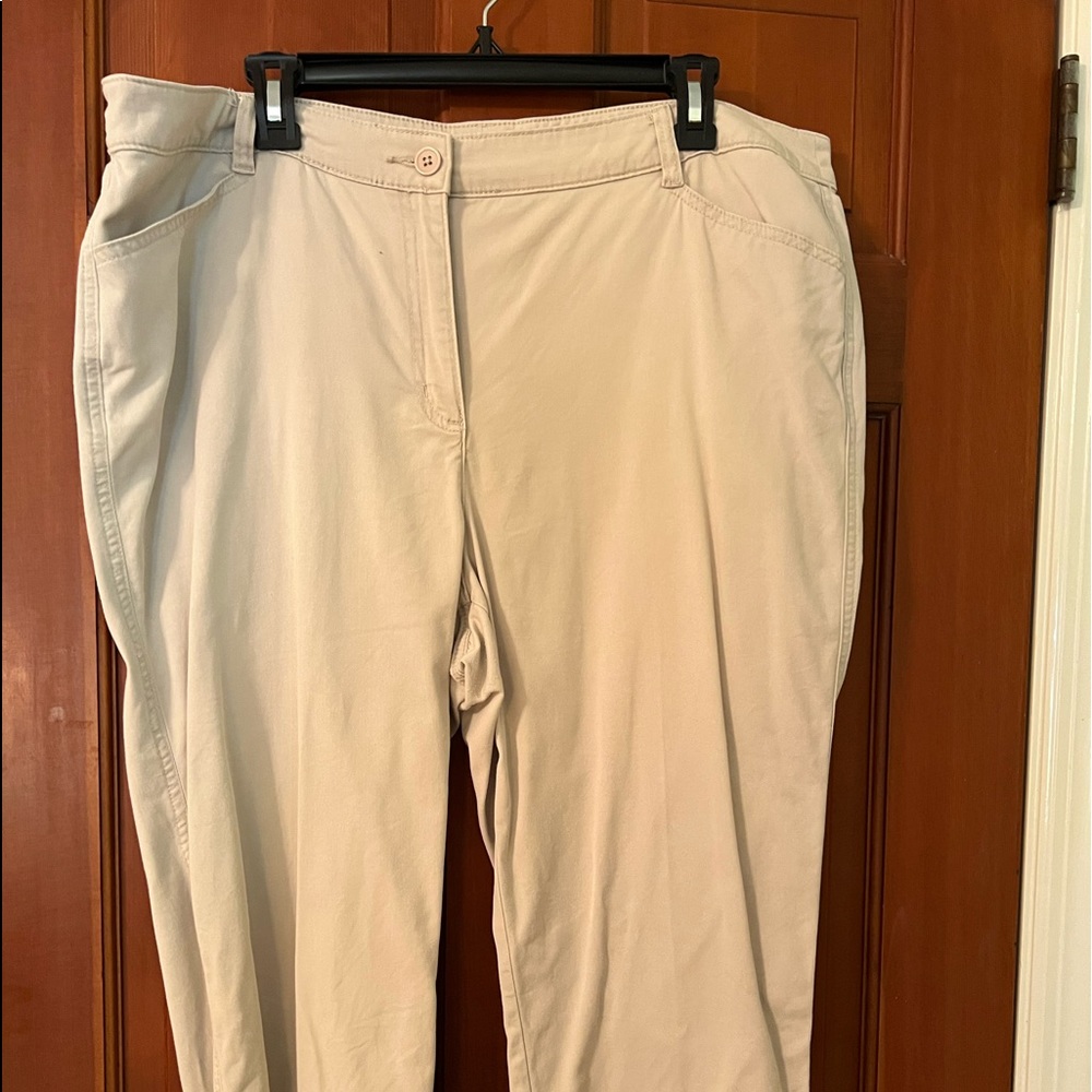 Chico’s khaki capris